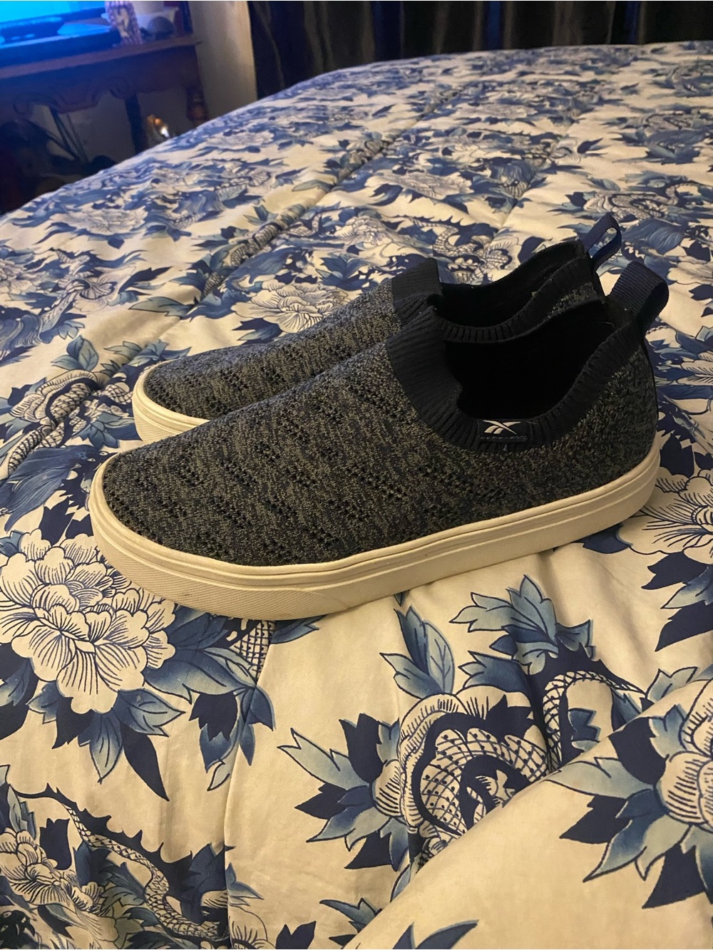 Women’s Reebok Slip-On Knit Sneaker - Navy/Gray Size 9